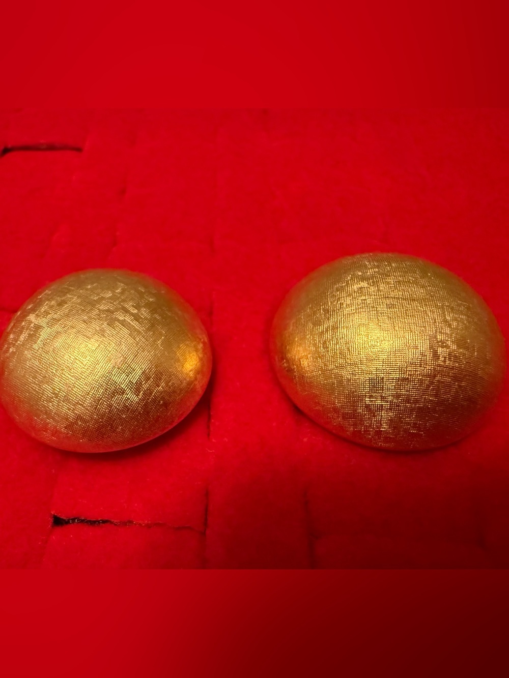 Vintage Joan Rivers Gold Round Statement Clip-On Earrings - Women's Accessories